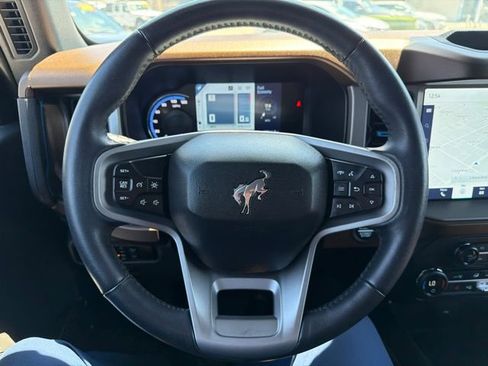 Used 2023 Ford Bronco Outer Banks AWD/4WD image 13
