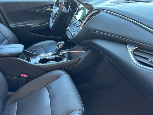 Used 2022 Chevrolet Malibu Premier FWD image 20