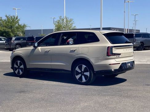 New 2025 Volvo EX90 Plus image 9