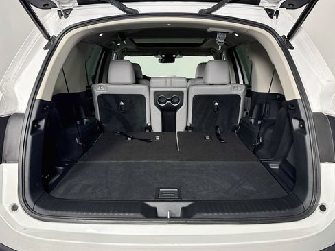 Certified 2024 Honda Pilot Touring image 28