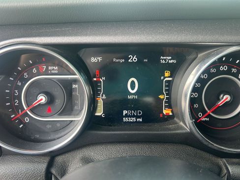 Used 2021 Jeep Gladiator Mojave AWD/4WD image 16
