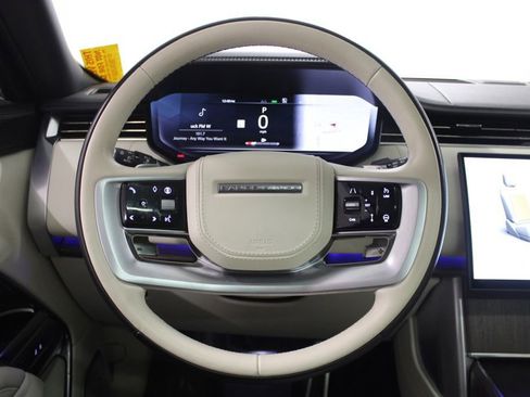 Used 2025 Land Rover Range Rover Autobiography AWD/4WD image 21