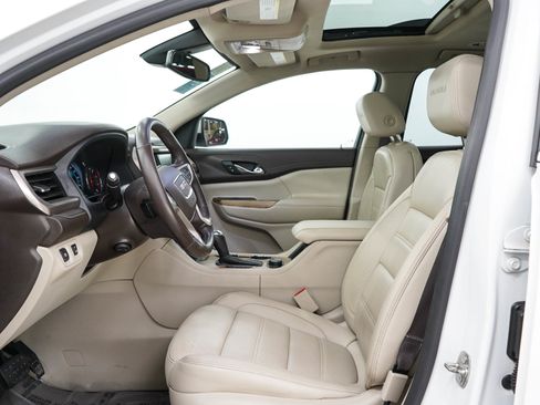 Used 2019 GMC Acadia Denali AWD/4WD image 25
