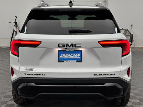 New 2026 GMC Terrain Elevation w/ Elevation Premium Package image 9