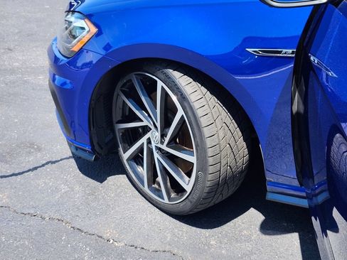 Used 2019 Volkswagen Golf R 4-Door AWD/4WD image 33