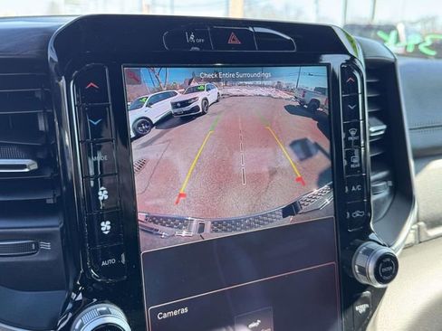 Used 2025 RAM 1500 Laramie image 15