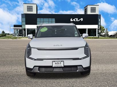 New 2026 Kia EV9 Land w/ Nightfall Edition Package