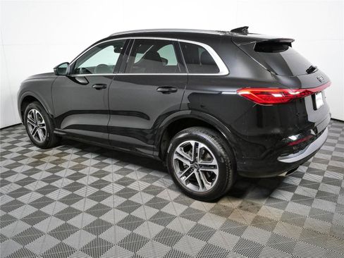 Used 2025 Audi Q5 Premium w/ Convenience Package AWD/4WD image 30