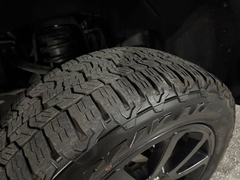 Used 2019 Chevrolet Colorado LT w/ Colorado RST Special Edition image 27