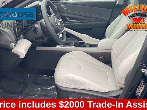 Used 2026 Hyundai Elantra Limited image 23