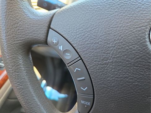 Used 2005 Toyota Camry FWD image 19
