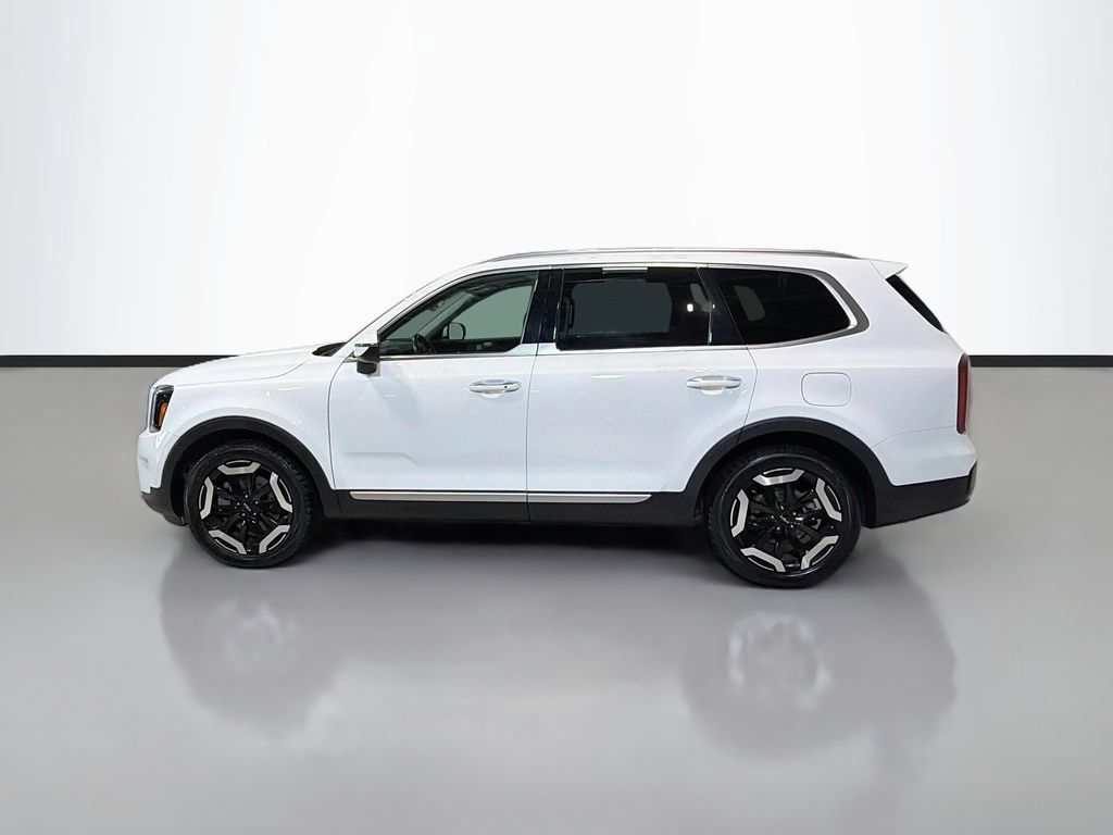 Used 2025 Kia Telluride S AWD/4WD image 2