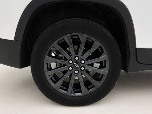 Used 2023 Chevrolet Traverse RS AWD/4WD image 30