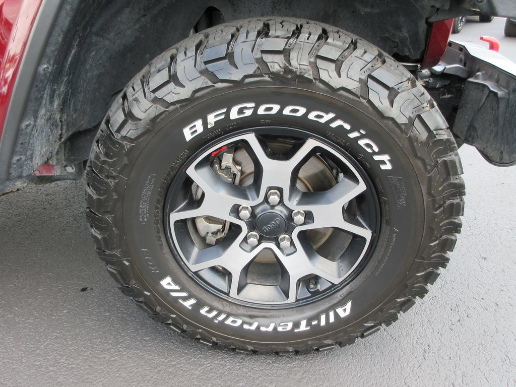 Used 2021 Jeep Wrangler Unlimited Rubicon AWD/4WD image 9