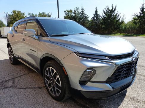Used 2025 Chevrolet Blazer RS FWD image 13