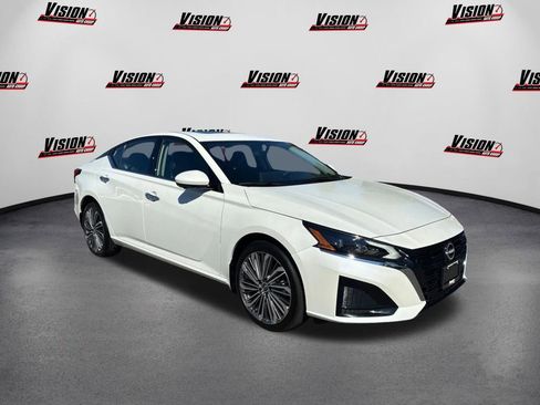 New 2025 Nissan Altima 2.5 SL image 3