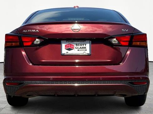 Used 2024 Nissan Altima 2.5 SV image 6