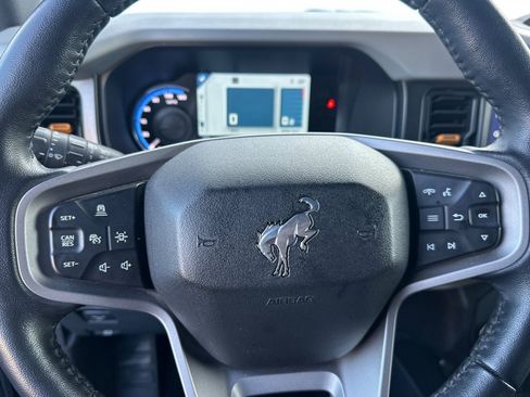 Used 2023 Ford Bronco Badlands image 34