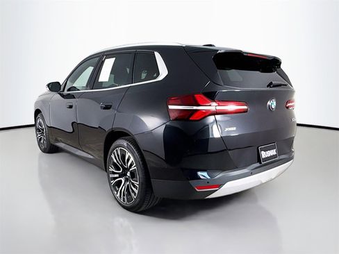 Used 2025 BMW X3 xDrive30i w/ Premium Package image 5