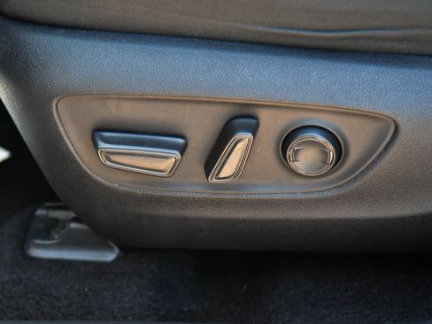 Used 2024 Toyota RAV4 XLE FWD image 17