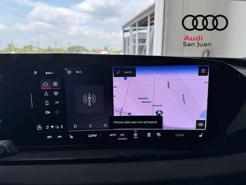 Used 2025 Audi Q6 e-tron Premium w/ Convenience Package RWD image 17