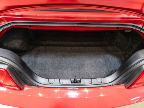 Used 2005 Ford Mustang Convertible RWD image 34