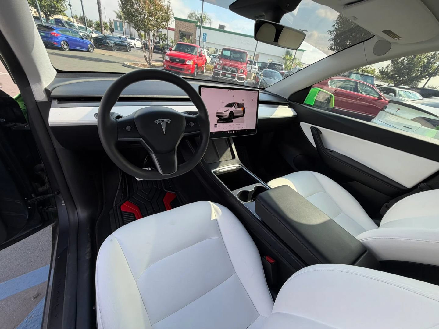 Used 2022 Tesla Model Y Performance AWD/4WD image 25