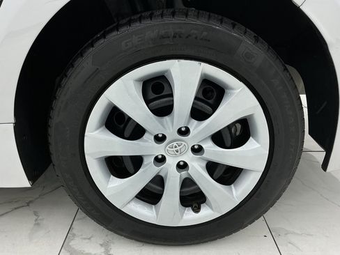 Used 2023 Toyota Corolla LE FWD image 43