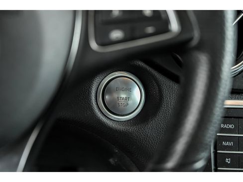 Used 2019 Mercedes-Benz GLA 250 4MATIC image 18