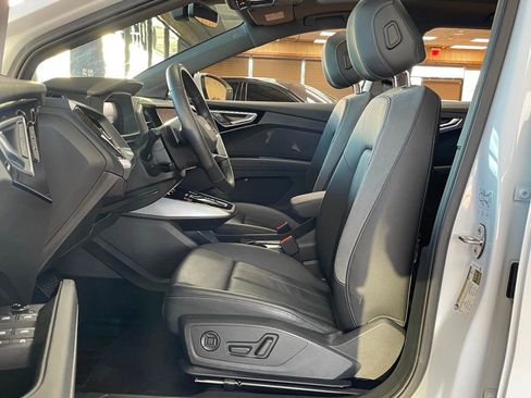 Used 2023 Audi Q4 e-tron Premium Plus w/ Premium Plus image 14