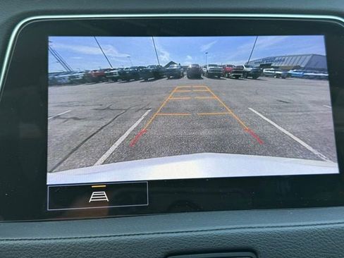 Used 2023 Cadillac XT4 Luxury w/ Cold Weather Package FWD image 2