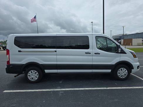 Used 2024 Ford Transit 350 XLT RWD image 2