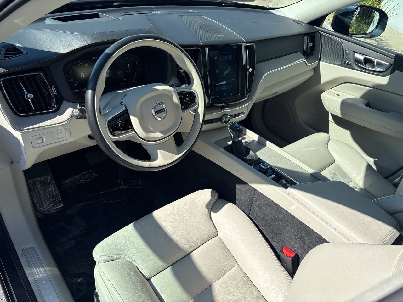 Used 2020 Volvo XC60 T5 Inscription AWD/4WD image 7