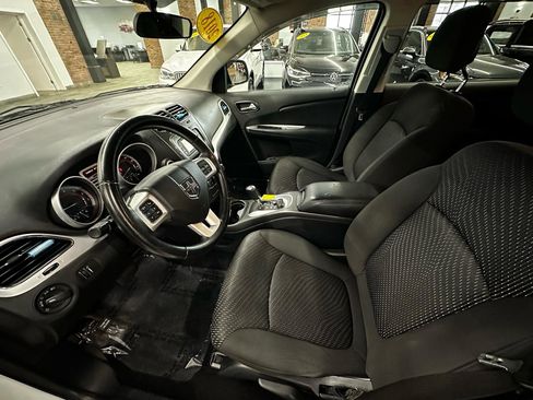 Used 2018 Dodge Journey SE w/ Connectivity Group image 13