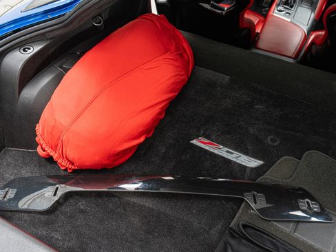 Used 2015 Chevrolet Corvette Z06 w/ 3LZ Preferred Equipment Group image 48