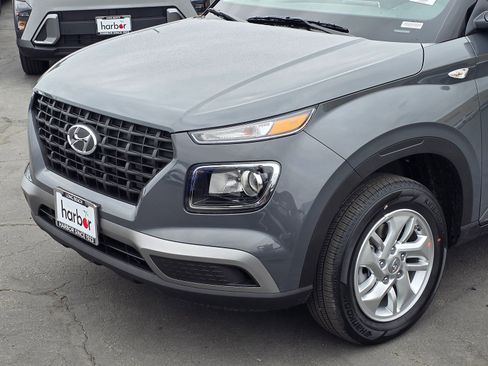 New 2026 Hyundai Venue SE image 3