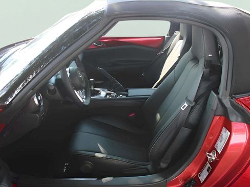 Used 2025 MAZDA MX-5 Miata Grand Touring RWD image 31