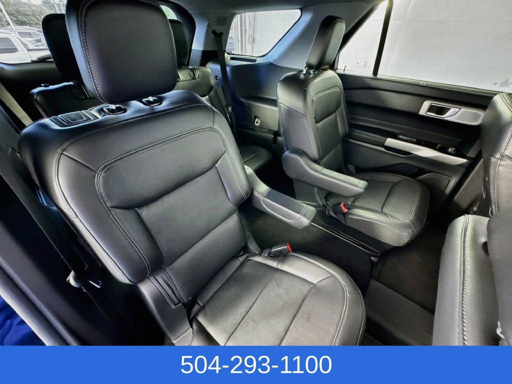 Used 2024 Ford Explorer Limited w/ Limited Technology Package RWD image 31