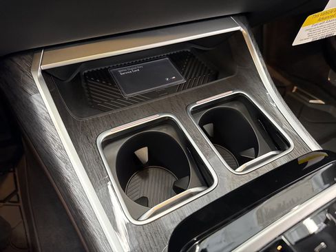 New 2026 BMW 740i xDrive image 33