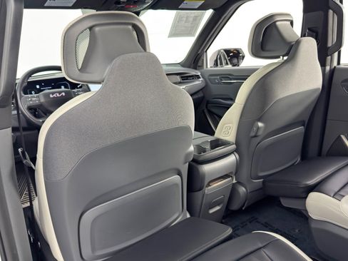 Used 2024 Kia EV9 GT-Line image 36