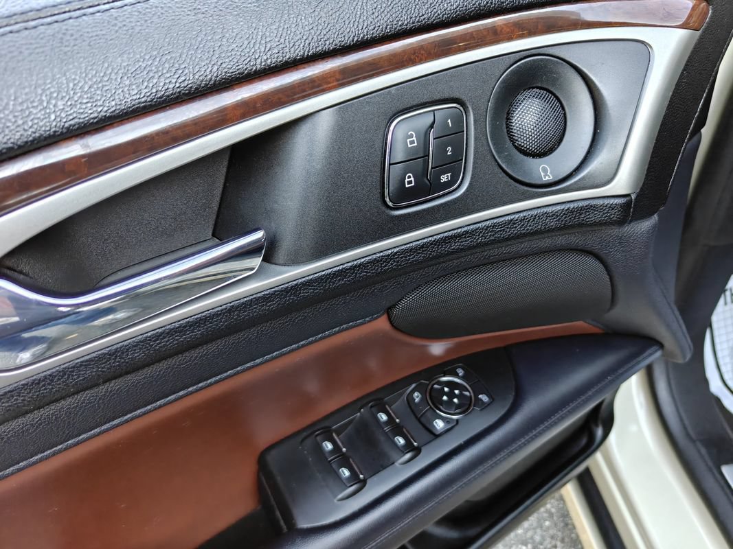 Used 2018 Lincoln MKZ Reserve w/ Technology Package FWD image 18