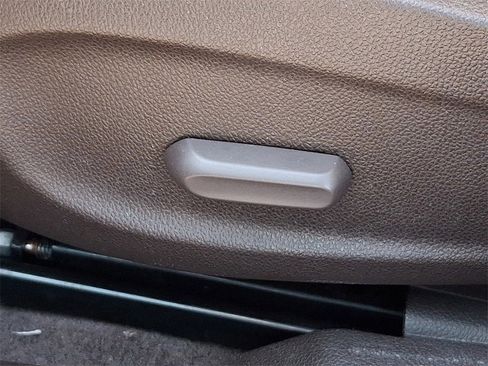 Certified 2014 Chevrolet Cruze LT image 29