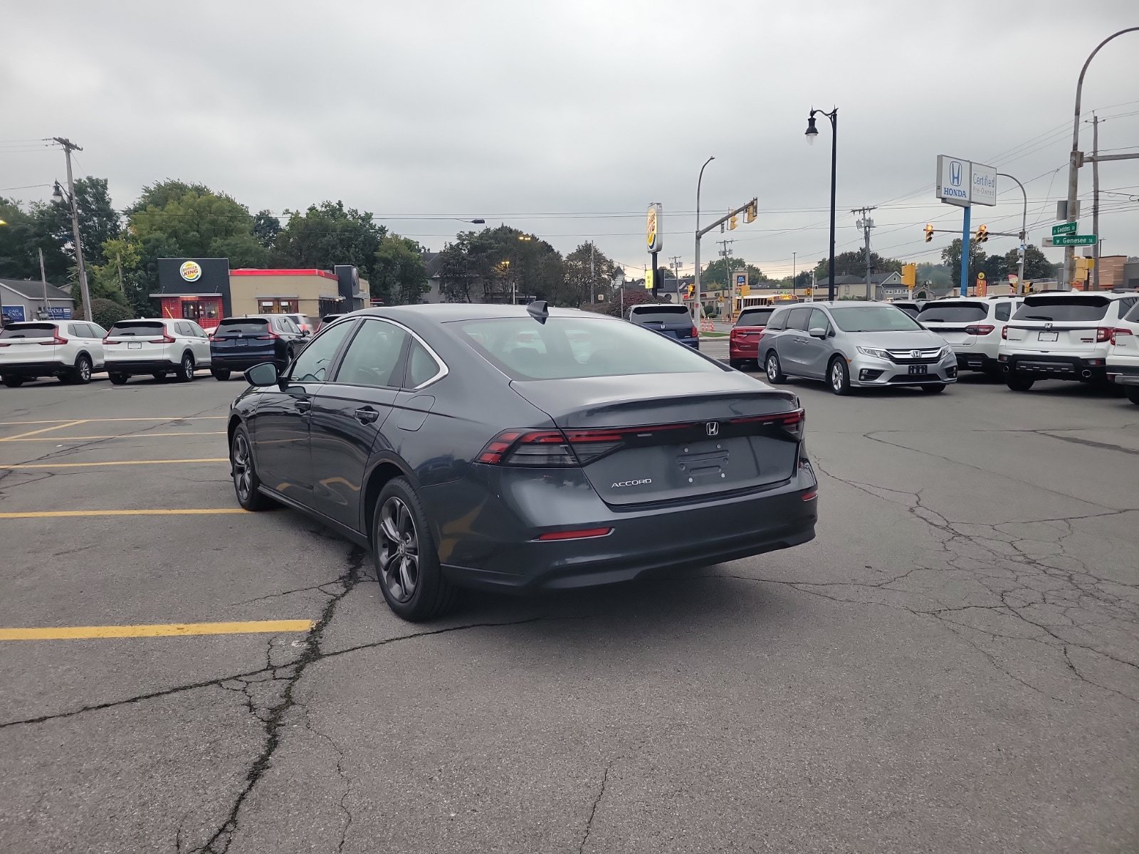 Used 2023 Honda Accord EX image 3