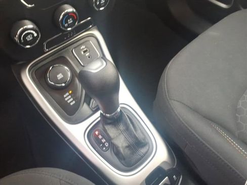 Used 2018 Jeep Compass Sport image 21