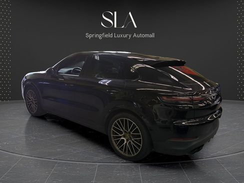 Used 2023 Porsche Cayenne Platinum Edition w/ Towing Package w/o Tow Ball AWD/4WD image 6