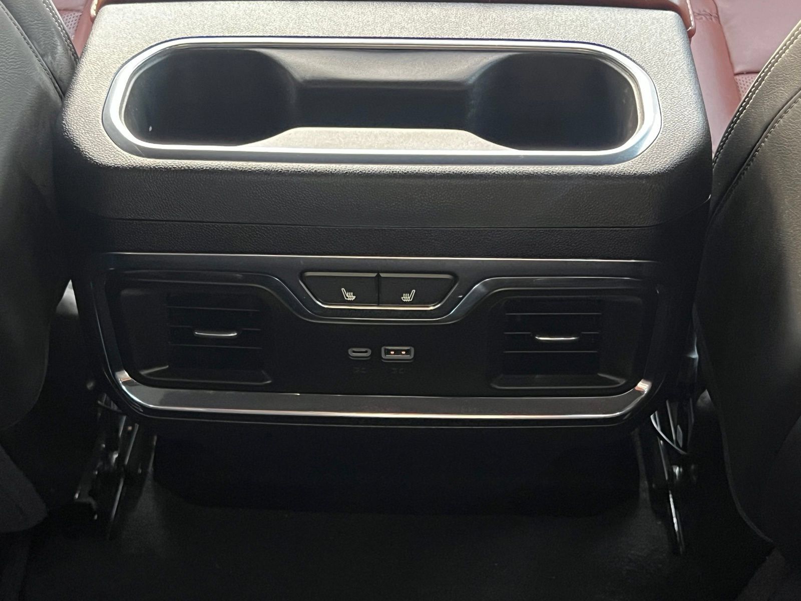 Used 2024 GMC Sierra 1500 Denali Ultimate AWD/4WD image 18