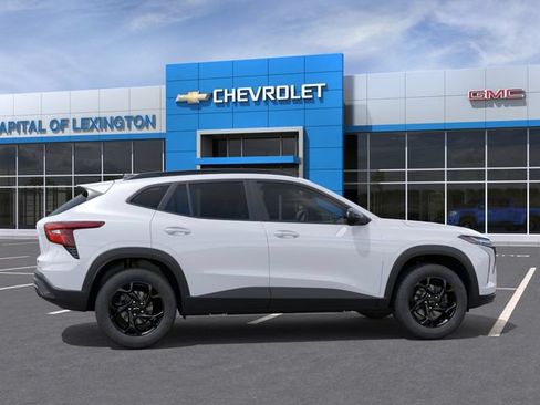 New 2026 Chevrolet Trax LT w/ Driver Confidence Package FWD image 5