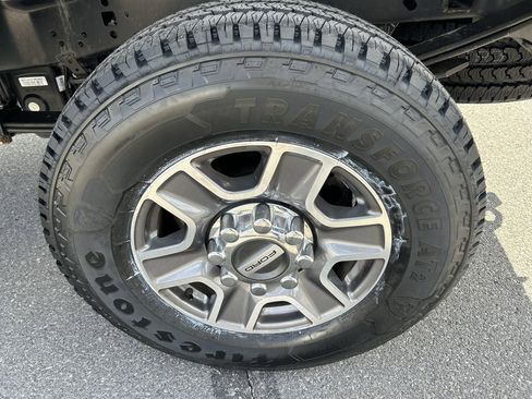 Used 2024 Ford F250 Lariat AWD/4WD image 10