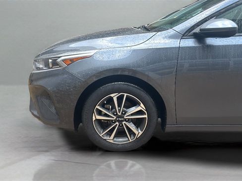 Used 2024 Kia Forte LXS image 9