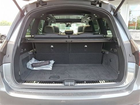 Used 2025 Mercedes-Benz GLS 450 4MATIC image 25